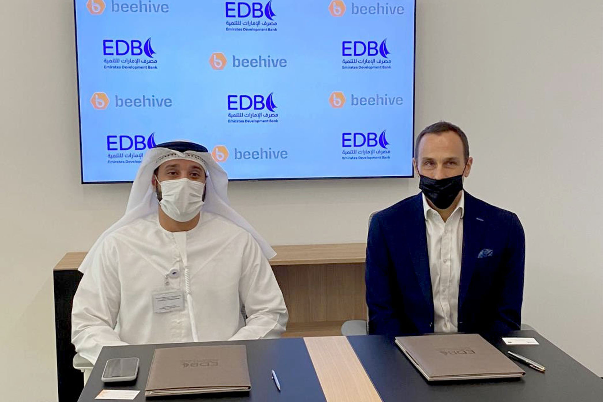 Emirates Development Bank Signs Agreement with Peer-to-Peer Platform Beehive
